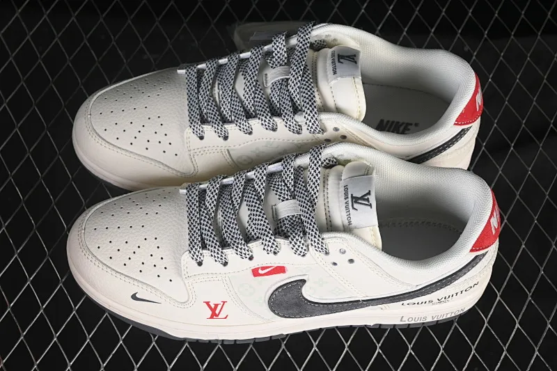 All categories Nk SB Dunk Series Nk SB Dunk Low High-end customized low-top sneakers Nike SB Dunk Low LV co-branded beige gray red cloth label Anniversary high-end customized low-top casual sneakers HT5088-606
